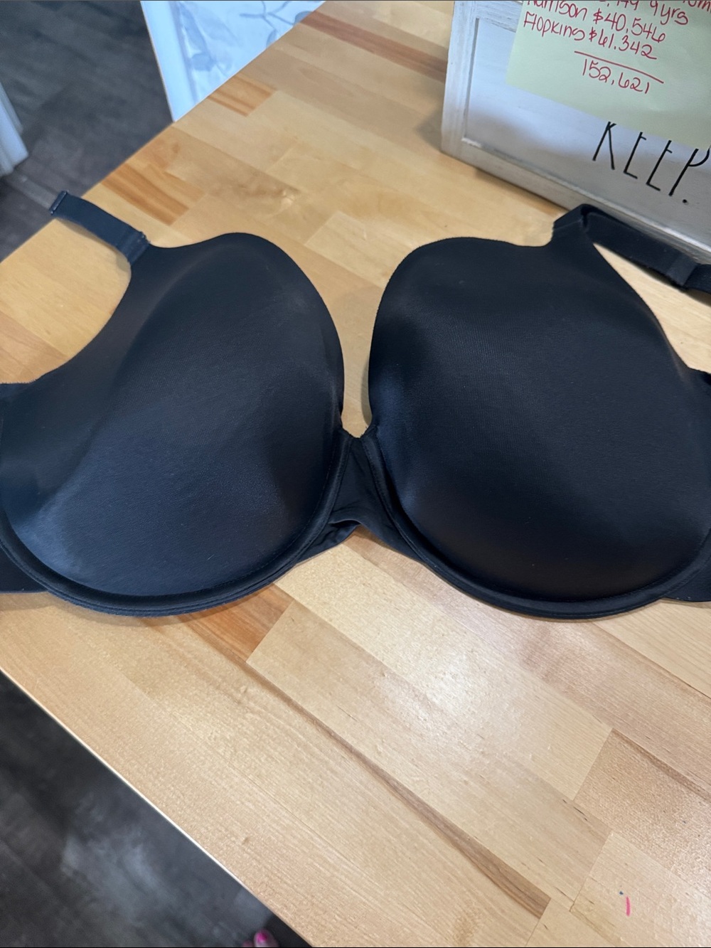 Cacique Black Smooth T-Shirt Bra with Molded Cups